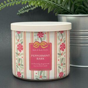 BBW Peppermint Bark Bath & Body Works 3 Wick Candle